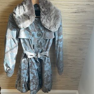 Winter coat with removable real rabbit fur collar